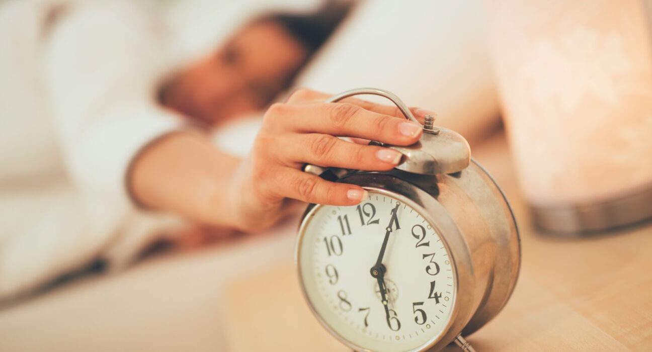 Putting off the morning alarm- Morning habits to live your best life.